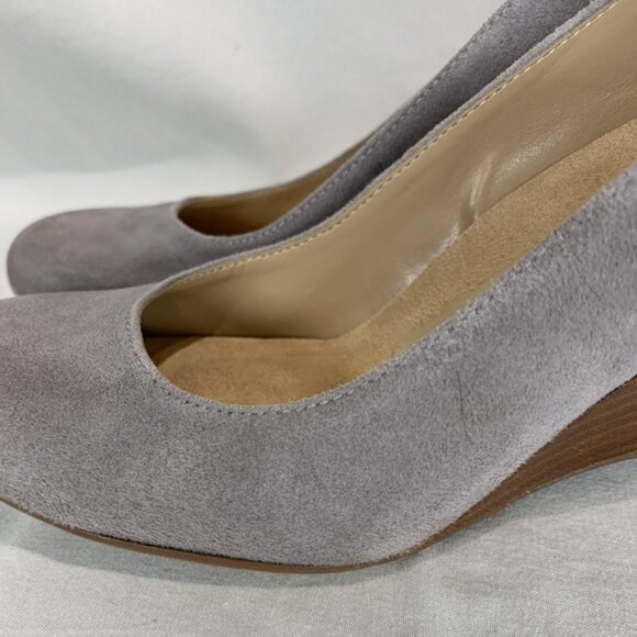 Naturalizer Grey Faux Suede Shoes Size 5 - Picture 2 of 9